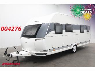 krockskadad bil caravan Hobby Premium 495 De Luxe Fietsendrager Frans Bed BY 2021 2021/5