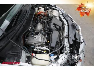 Toyota Auris 1.8 Hybrid Dynamic Navi Clima Cruise PDC 169.034 km! picture 8