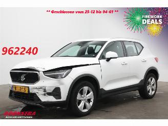 krockskadad bil auto Volvo XC40 2.0 B3 Core Navi Clima Carplay Sportzetels 2022/10