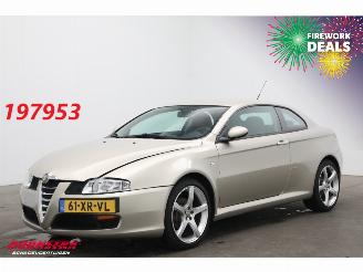 krockskadad bil auto Alfa Romeo GT 2.0 JTS Distinctive Bose Leder Clima Cruise 67.557 km! 2007/9