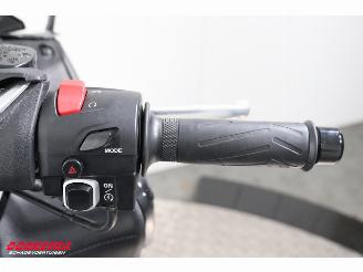 Yamaha  T-Max 530 Black Max Akrapovic picture 27