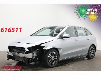 Schadeauto Mercedes B-klasse 200 7G-Tronic LED ACC Navi Clima Camera SHZ LRHZ 11.199 km! 2024/2