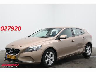 Volvo V-40 1.6 D2 Kinetic Navi Clima Cruise AHK picture 1