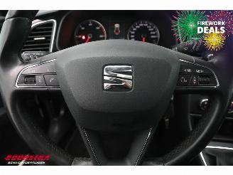 Seat Leon ST 1.6 TDI Style LED Pano Navi Clima Cruise PDC AHK picture 20