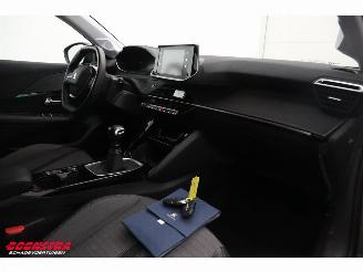 Peugeot 208 1.2 PureTech Allure Navi Clima Cruise PDC picture 11