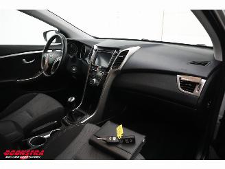 Hyundai I-30 1.6 GDI Go! Navi Clima Cruise Camera PDC 94.708 km! picture 12