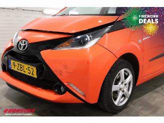Toyota Aygo 1.0 VVT-i x-cite Airco Cruise Camera Bluetooth 93.010 km! picture 11