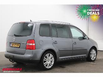 Volkswagen Touran 2.0 TDI 140 PK 7-Pers. Clima Cruise SHZ PDC AHK picture 3