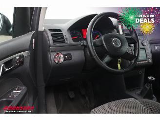 Volkswagen Touran 2.0 TDI 140 PK 7-Pers. Clima Cruise SHZ PDC AHK picture 14