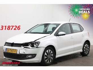 krockskadad bil auto Volkswagen Polo 1.4 TDI BlueMotion Navi Airco Cruise 2015/7