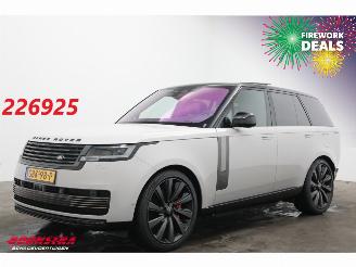 Unfallwagen Land Rover Range Rover P550e SV PHEV Pano 4X Memory/Massage/Ventilatie Meridian 360° 14.294 km! 2024/6