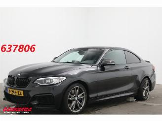 Vrakbiler auto BMW 2-serie Coupé M240i Executive BiXenon Navi Clima Cruise SHZ PDC 147.428 km! 2016/11