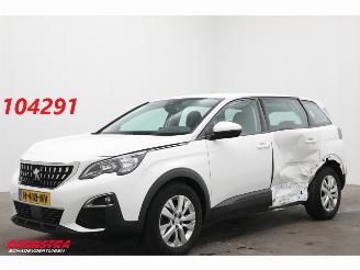 Damaged car Peugeot 5008 1.2 PT Executive 7-Pers. Navi Clima Cruise Camera AHK 2020/3