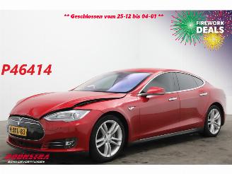krockskadad bil auto Tesla Model S 85 Base Leder Cruise Camera SHZ 2014/9
