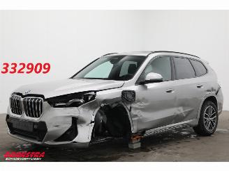 krockskadad bil auto BMW X1 xDrive25e M-Sport Pano LED ACC H/K Leder Camera LRHZ 2025/7