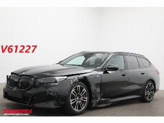 Schadeauto BMW 5-serie Touring 550e M-Sport xDrive Carbon HUD H/K ACC Memory 360° 2025/6