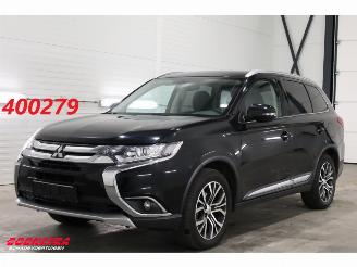 Coche accidentado Mitsubishi Outlander 2.2 DI-D Intense Clima Cruise Camera Bluetooth AHK 184.136 km! 2017/10