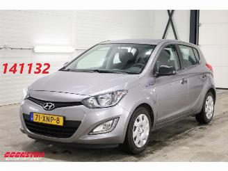 škoda osobní automobily Hyundai I-20 1.2i Business Edition Airco AHK 82.240 km! 2012/7