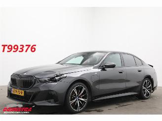 Schadeauto BMW 5-serie 530e M-Sport Pro Leder ACC H/K Camera SHZ 2024/12