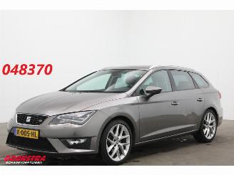 krockskadad bil auto Seat Leon ST 1.4 TSI FR LED Navi Clima Cruise SHZ PDC AHK 2013/11