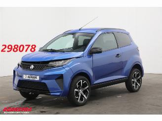 krockskadad bil brommobiel Aixam e Coupé Sport Leder Apple/Android Camera 2025/8