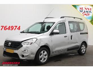 krockskadad bil auto Dacia Dokker 1.2 TCe Lauréate Navi Airco Cruise PDC 126.428 km! 2014/5