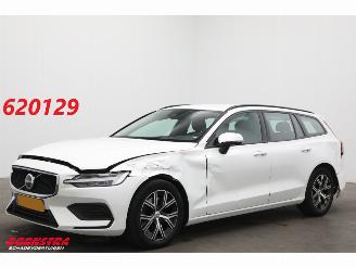 Avarii autoturisme Volvo V-60 2.0 B3 AUT Essential Edition ACC Navi Clima Apple/Android Leder Virtual Camera PDC 2024/10