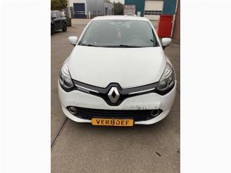 Vrakbiler auto Renault Clio Clio IV (5R), Hatchback 5-drs, 2012 / 2021 1.2 16V 2015/7