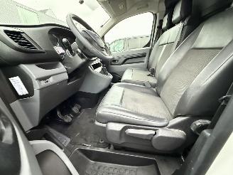Toyota Proace Compact 1.5 D-4D Cool Comfort picture 25