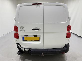 Toyota Proace Compact 1.5 D-4D Cool Comfort picture 5