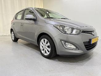 škoda osobní automobily Hyundai I-20 HB 1.2i i-Deal Airco NAP 2014/2