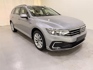Unfallwagen Volkswagen Passat Variant 1.4 TSI PHEV GTE Business aut. 2023/10