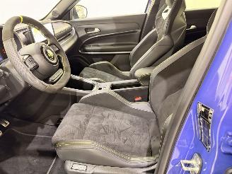 Abarth 600e 600e Scorpionissima aut 207kW picture 15