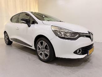 skadebil auto Renault Clio HB 0.9 TCe 90 Night&Day 2015/9