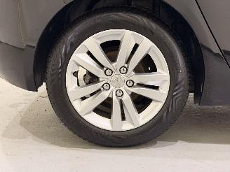 Peugeot 308 HB 1.2 Blue Lease Exe. Pano picture 27