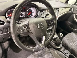 Opel Astra SPORTS TOURER 1.2 Edition Clima/Navi picture 16