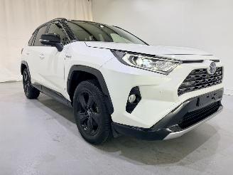 Damaged car Toyota Rav-4 2.5 VVT-i Hybrid Style Pano/Clima 2019/5