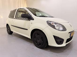 krockskadad bil auto Renault Twingo 1.5 dCi 85 Collection Airco 2011/6