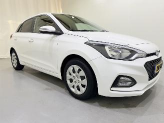 damaged passenger cars Hyundai I-20 HB 1.0 T-GDI Comfort Automaat 2019/2