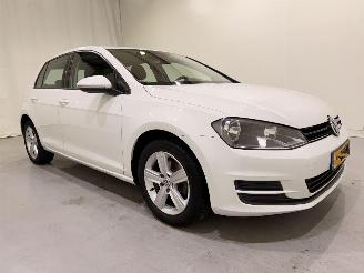 damaged passenger cars Volkswagen Golf VII HB 1.2 TSI Airco 2013/1