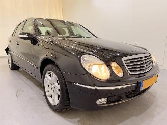 damaged passenger cars Mercedes E-klasse Sedan E200 K Avantgarde Aut 2004/5