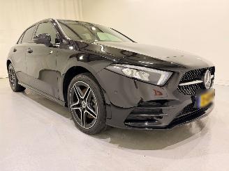 uszkodzony samochody osobowe Mercedes A-klasse HB A 250e PHEV AMG Night Line Aut8 2022/11