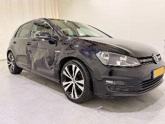 skadebil auto Volkswagen Golf HB 1.0 TSI Business Connect Navi/Clima 2015/12