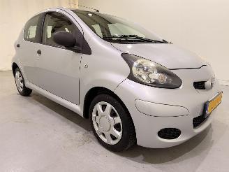 krockskadad bil auto Toyota Aygo HB 1.0 VVT-i Access Airco 2010/10