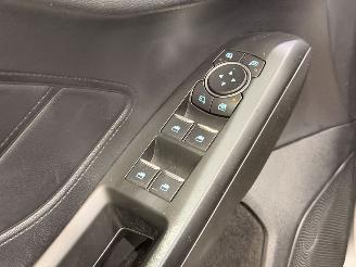 Ford Focus Wagon 1.0 EcoBoost ST-Line Aut8 picture 24