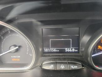 Peugeot 2008 1.2 Vti Allure Pack Premium Plus *Engine broken* 60Kw Bjr.2013 picture 13