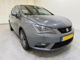 skadebil auto Seat Ibiza HB 1.2 TSI i-TECH Aut7 Pano/Navi/Clima 2014/2