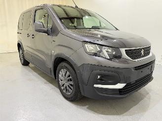 Unfallwagen Peugeot Rifter MPV 1.2 PureTech 110 Style 2021/3