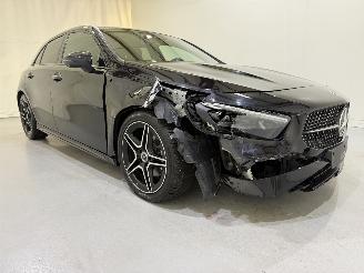 Schadeauto Mercedes A-klasse HB A200d AMG Premium Plus Night 2024/12