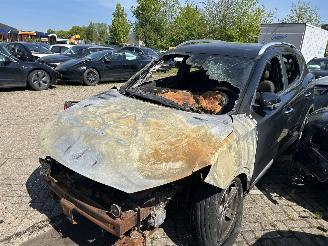 skadebil auto MG ZS EV ( zware brandschade ) 2022/3